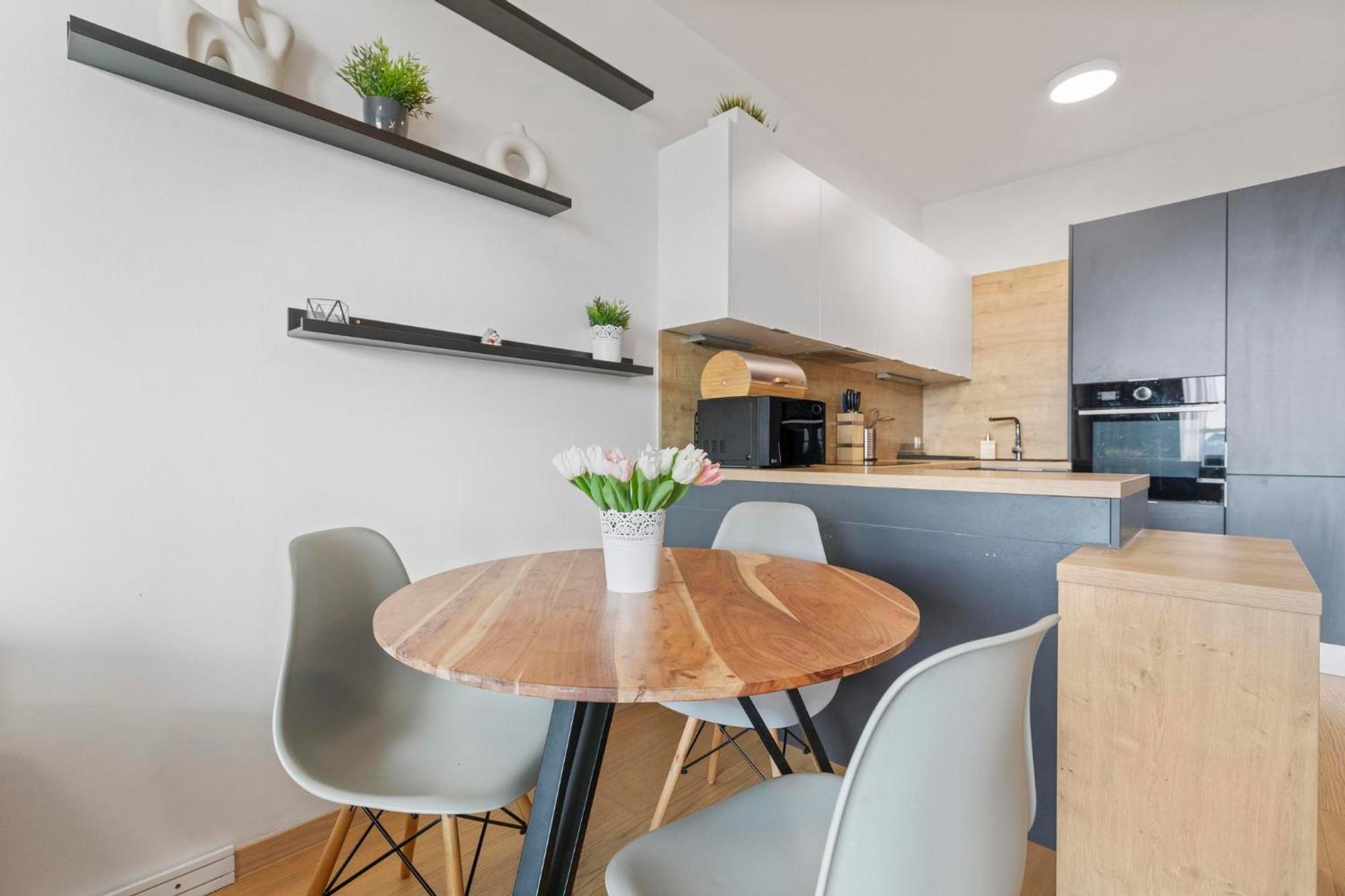 Panorama City Apartment In Downtown Area With Free Parking And Castle View Bratislava Eksteriør billede